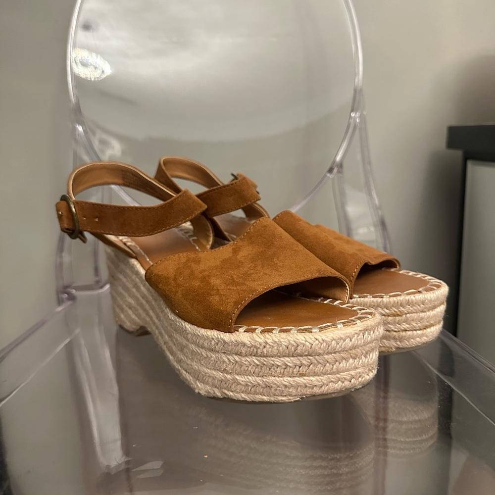 Universal Threads Espadrilles